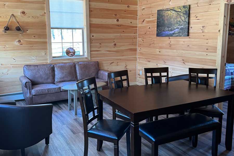 Sofa And Dinette Set In The Cedar Select Rental Cabin At The Pmr