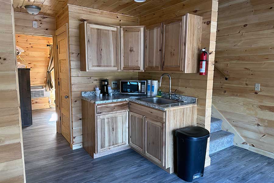 Kitchenette With Microwave In The Rosewood Premier Rental Cabin At The Pmr