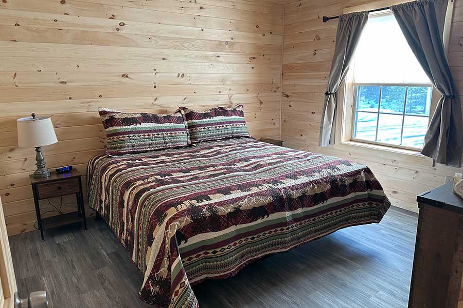 One Of Four King Bedrooms In The Rosewood Premier Rental Cabin At The Pmr